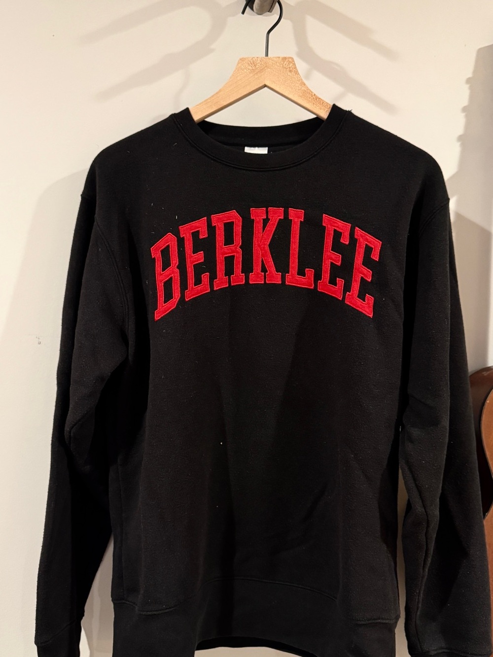BERKLEE Applique Crewneck Sweatshirt - Black/Red